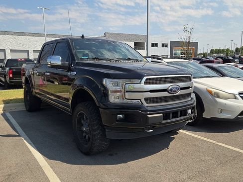 Used 2018 Ford F150 Platinum w/ Equipment Group 701A Luxury AWD/4WD image 4