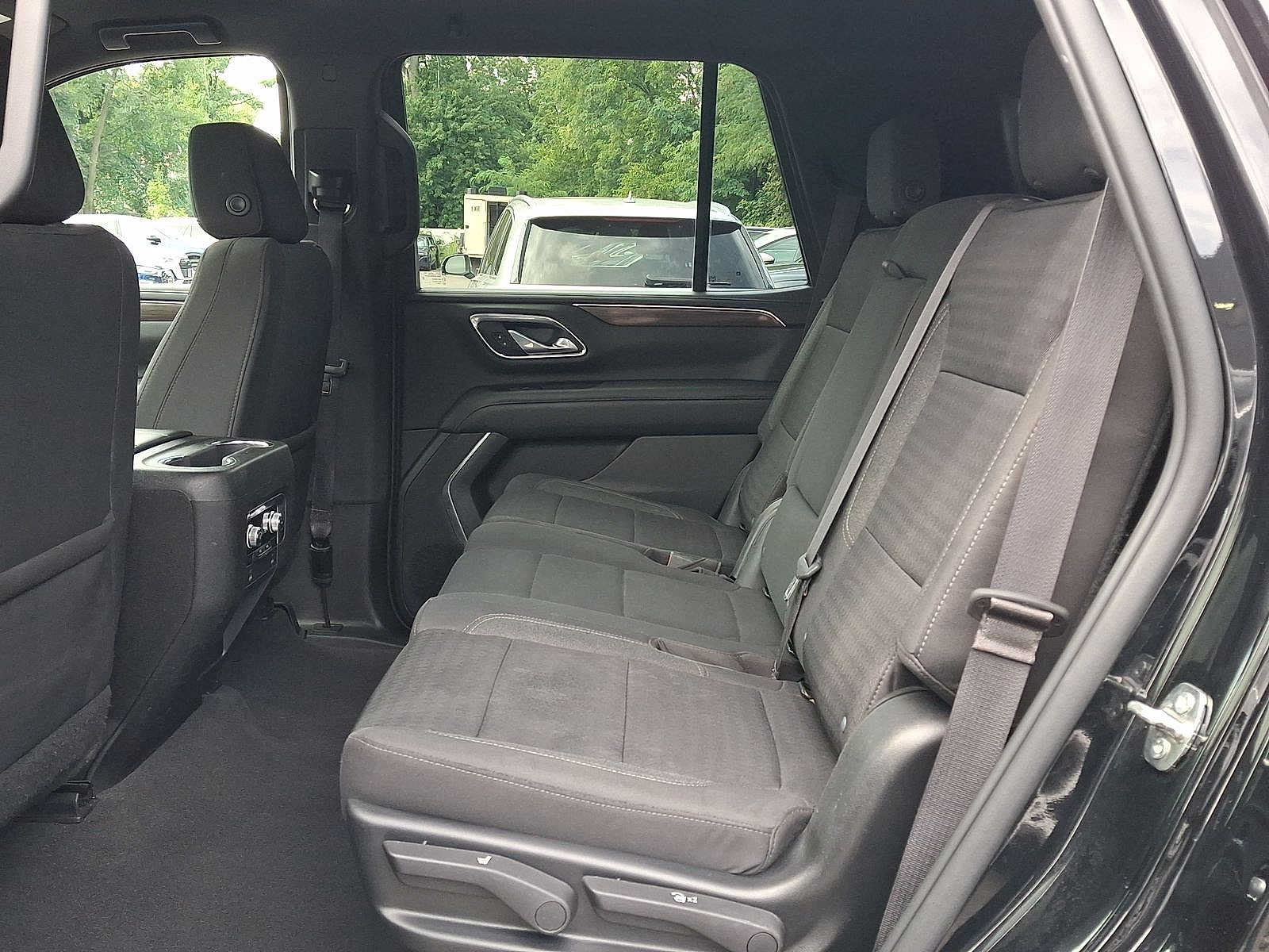 Used 2022 GMC Yukon SLE w/ Gmc Pro Safety Plus Package AWD/4WD image 26