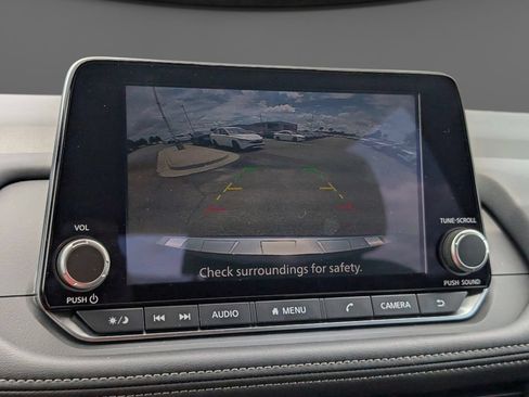 Used 2026 Nissan Rogue SV FWD image 23