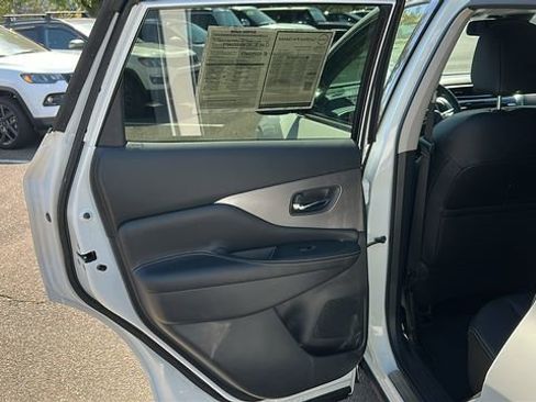Certified 2024 Nissan Murano SV w/ SV Midnight Edition Package AWD/4WD image 21