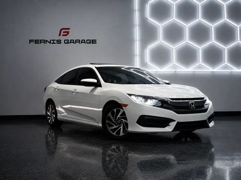 Used 2018 Honda Civic EX image 1
