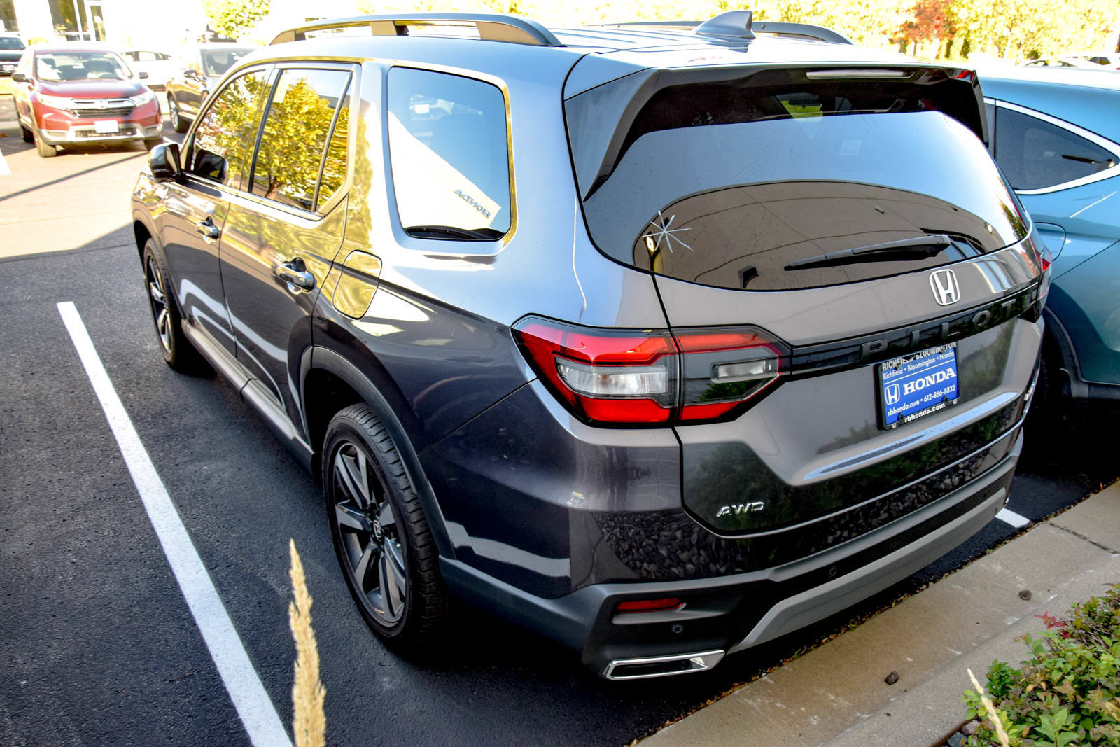 Used 2023 Honda Pilot Elite image 7