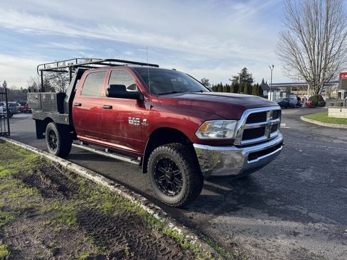 Used 2018 RAM 2500 Tradesman w/ Chrome Appearance Group image 2