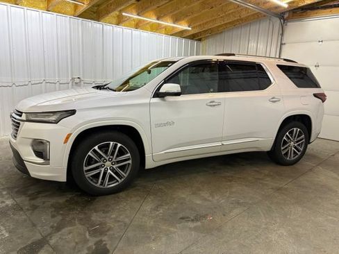 Used 2023 Chevrolet Traverse High Country AWD/4WD image 4