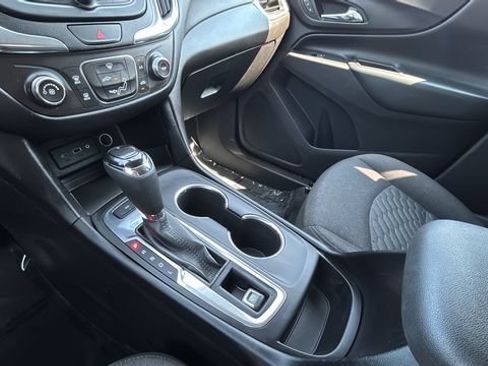 Used 2019 Chevrolet Equinox LT AWD/4WD image 14