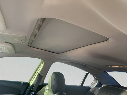 Used 2014 Chevrolet SS image 17