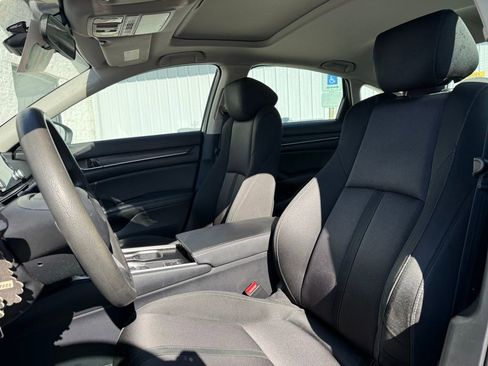 Used 2020 Honda Accord EX image 8