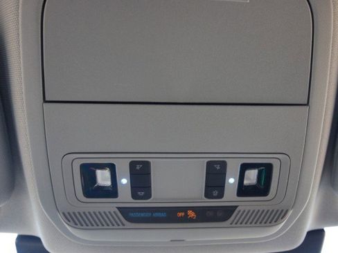 Used 2024 Ford Explorer Limited image 29