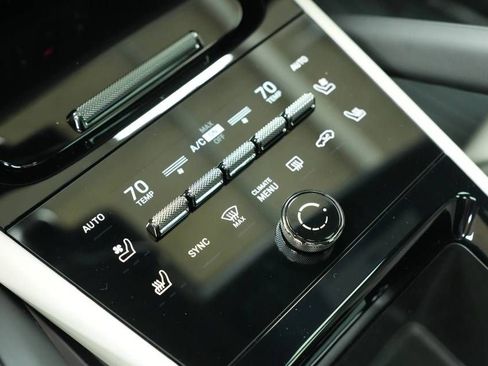 New 2026 Porsche Cayenne Coupe image 23