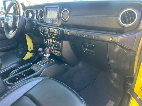 Used 2023 Jeep Wrangler Unlimited Rubicon 4xe AWD/4WD image 45