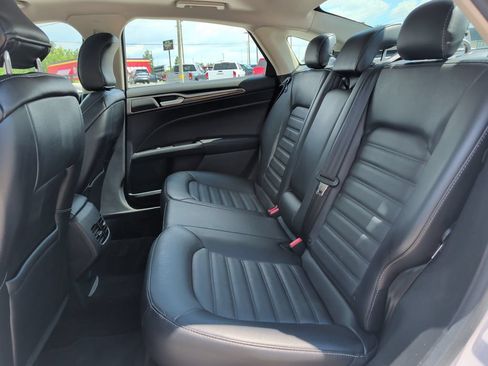 Used 2017 Ford Fusion SE w/ Fusion SE Technology Package AWD/4WD image 20