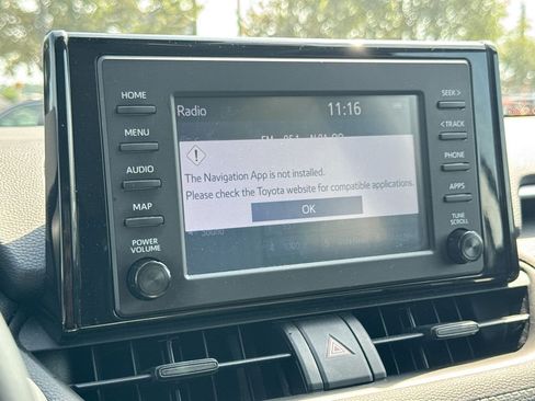 Used 2019 Toyota RAV4 XLE w/ Convenience Package FWD image 26