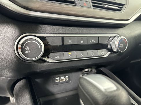 Certified 2024 Nissan Altima 2.5 SV image 10