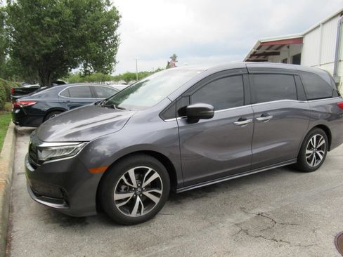 Used 2024 Honda Odyssey Touring image 4