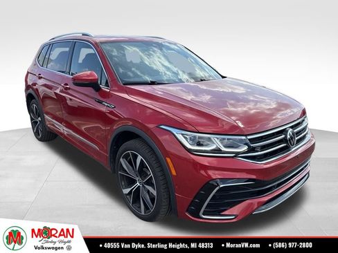 Certified 2024 Volkswagen Tiguan SEL R-Line AWD/4WD image 4