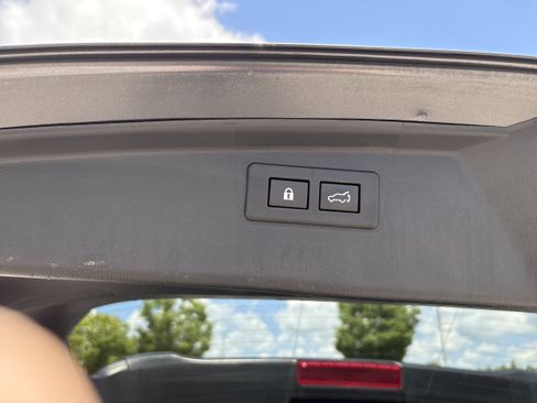 Used 2021 Subaru Outback Limited w/ Popular Package #2 AWD/4WD image 25