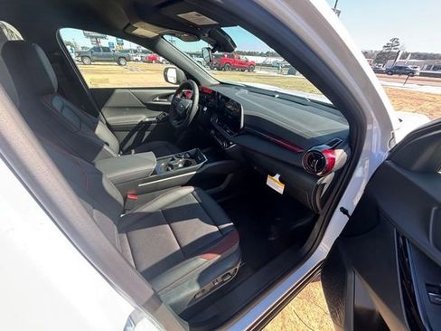 New 2026 Chevrolet Equinox RS w/ Convenience Package III FWD image 12
