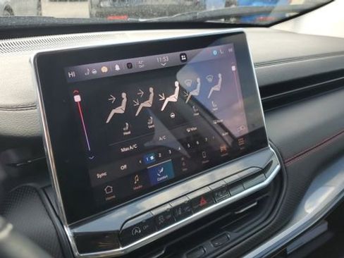 Used 2022 Jeep Compass Trailhawk w/ Trailhawk Elite Group image 15