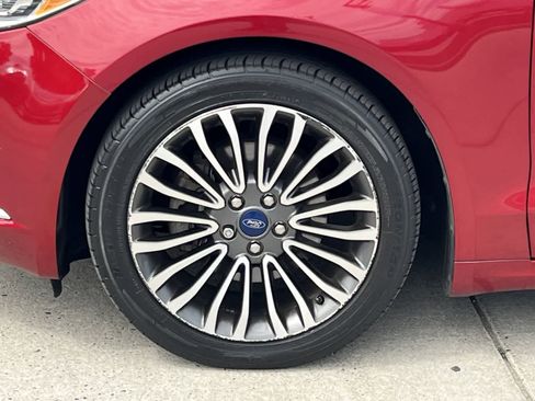 Used 2017 Ford Fusion SE w/ Fusion SE Technology Package FWD image 27