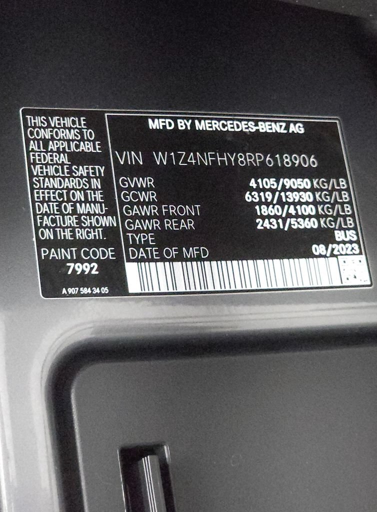 Used 2024 Mercedes-Benz Sprinter 2500 image 36