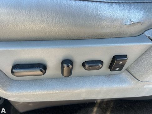 Used 2013 Ford F150 Lariat w/ Mid Equipment Group AWD/4WD image 21