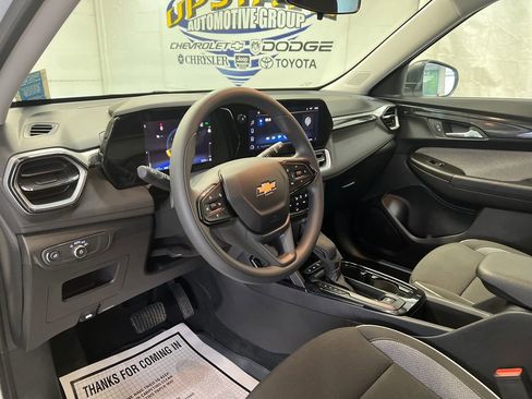 Used 2026 Chevrolet TrailBlazer LS w/ LS Convenience Package AWD/4WD image 16