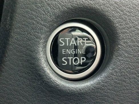 New 2025 Nissan Frontier PRO-4X w/ Black Accent Package image 32