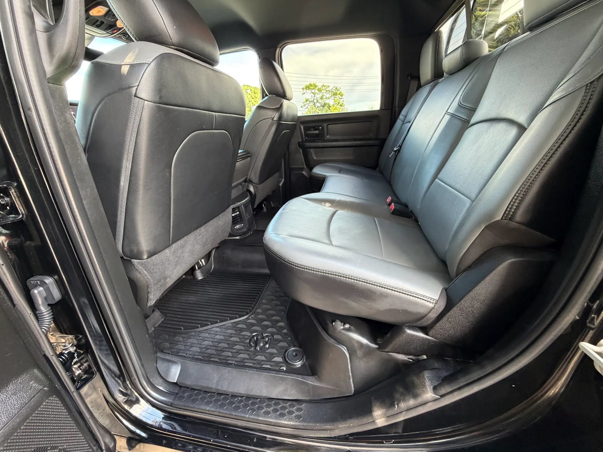 Used 2022 RAM 3500 Tradesman w/ Safety Group AWD/4WD image 28