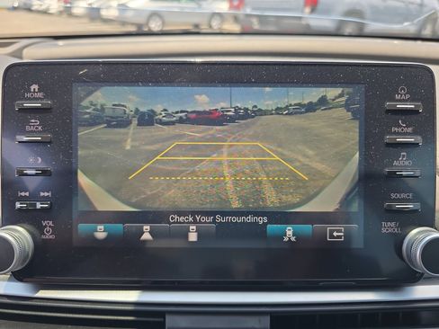 Used 2019 Honda Accord Touring image 18