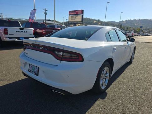Used 2019 Dodge Charger SXT w/ Leather Interior Group RWD image 10