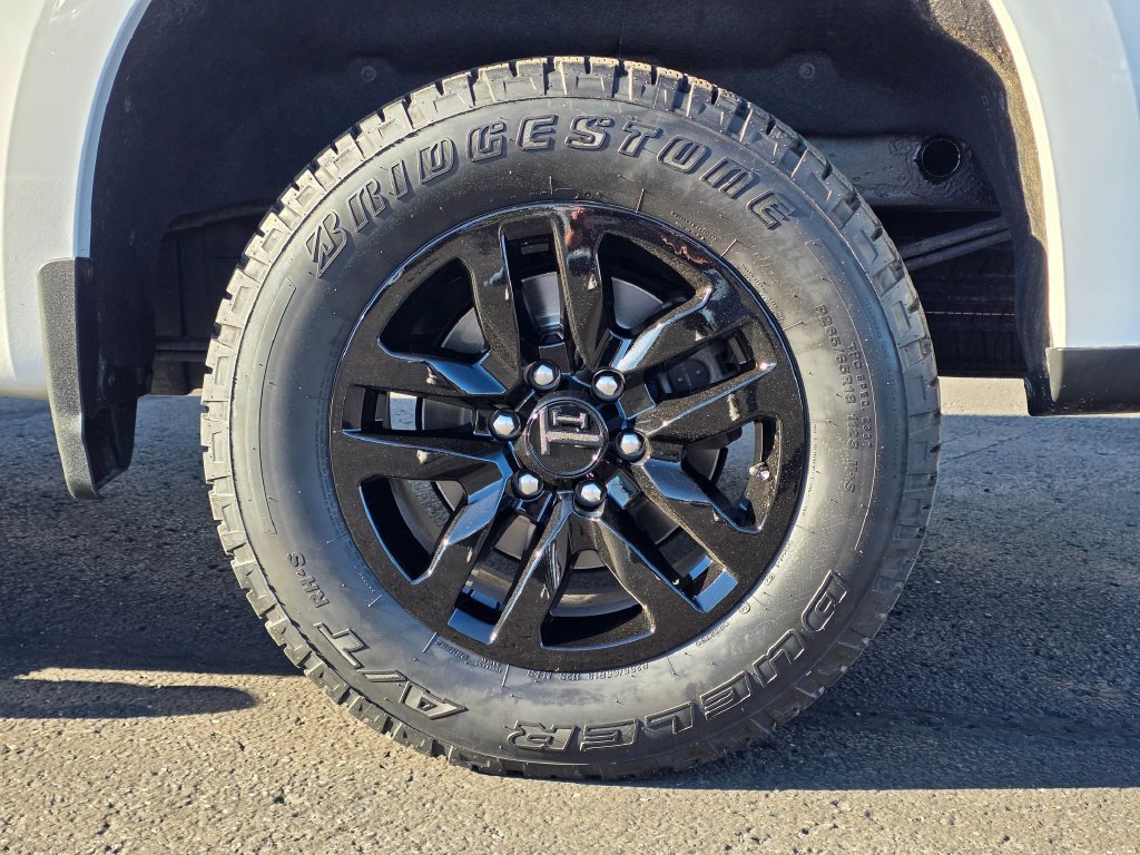 Used 2019 Chevrolet Silverado 1500 RST w/ True North Edition AWD/4WD image 13
