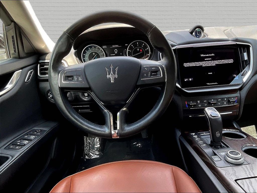 Used 2021 Maserati Ghibli S Q4 AWD/4WD image 8