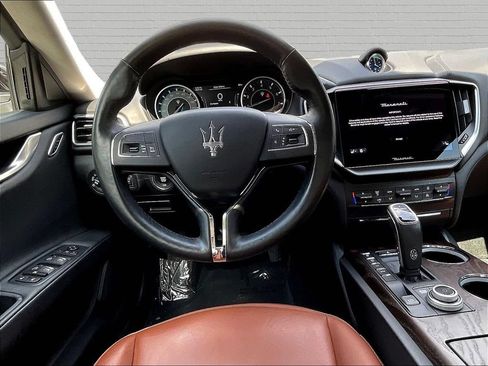 Used 2021 Maserati Ghibli S Q4 AWD/4WD image 8