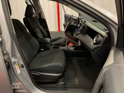 Used 2017 Toyota RAV4 XLE image 50