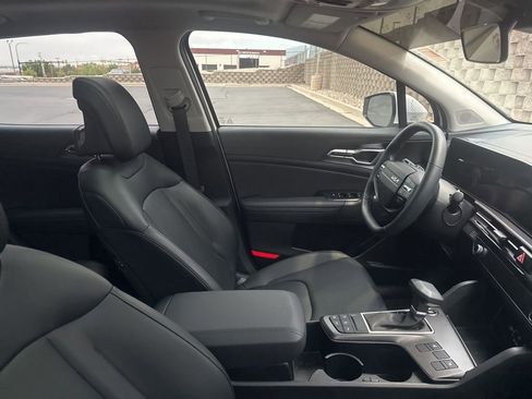 Used 2026 Kia Sportage EX w/ EX Panorama Roof Package AWD/4WD image 9