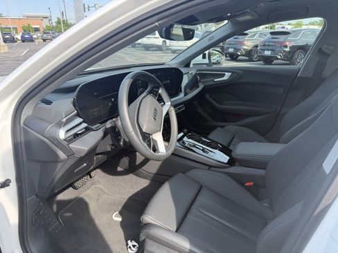 Used 2025 Audi A5 2.0T Prestige w/ 19" Wheel Package AWD/4WD image 5