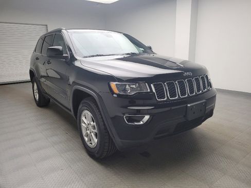 Used 2020 Jeep Grand Cherokee Laredo image 13