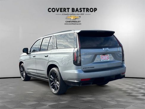 Used 2023 Cadillac Escalade Sport w/ Touring Package image 5