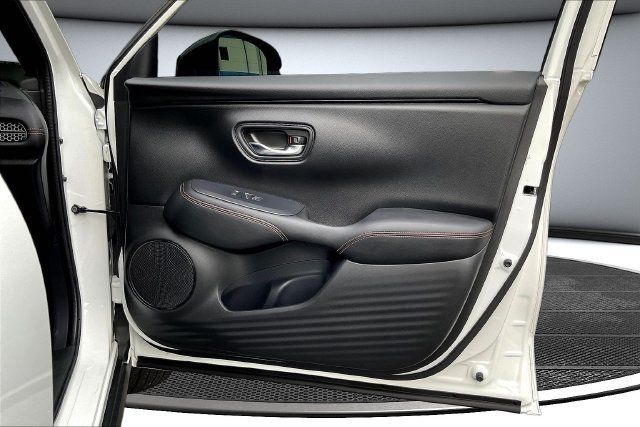 Certified 2024 Honda HR-V Sport image 30