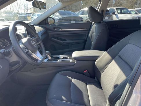 Used 2023 Nissan Altima 2.5 SV image 15