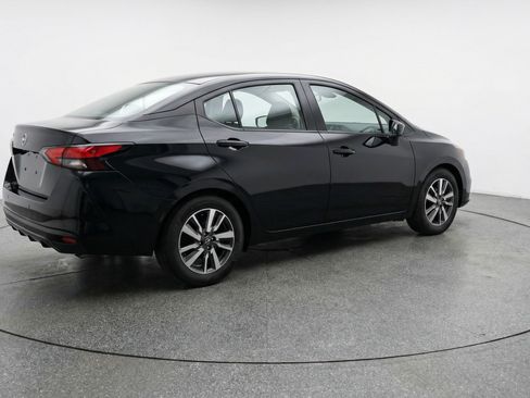 Used 2025 Nissan Versa SV image 9