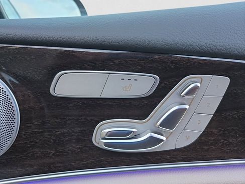 Used 2018 Mercedes-Benz E 300 4MATIC image 23
