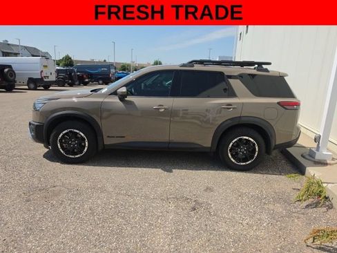 Used 2024 Nissan Pathfinder Rock Creek AWD/4WD image 4