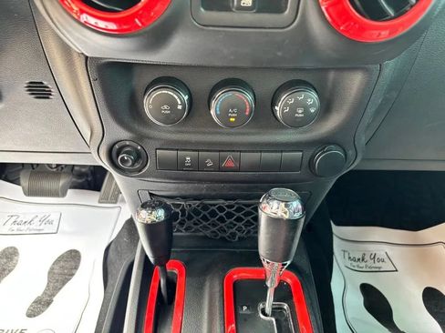 Used 2017 Jeep Wrangler Unlimited Sport AWD/4WD image 13