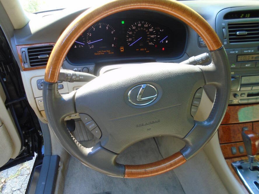Used 2005 Lexus LS 430 RWD image 12