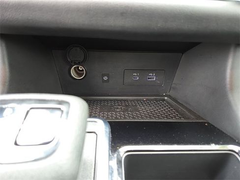 Certified 2025 Nissan Pathfinder SL image 27