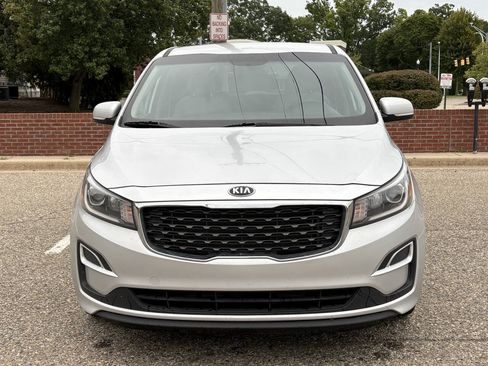 Used 2019 Kia Sedona L FWD image 1