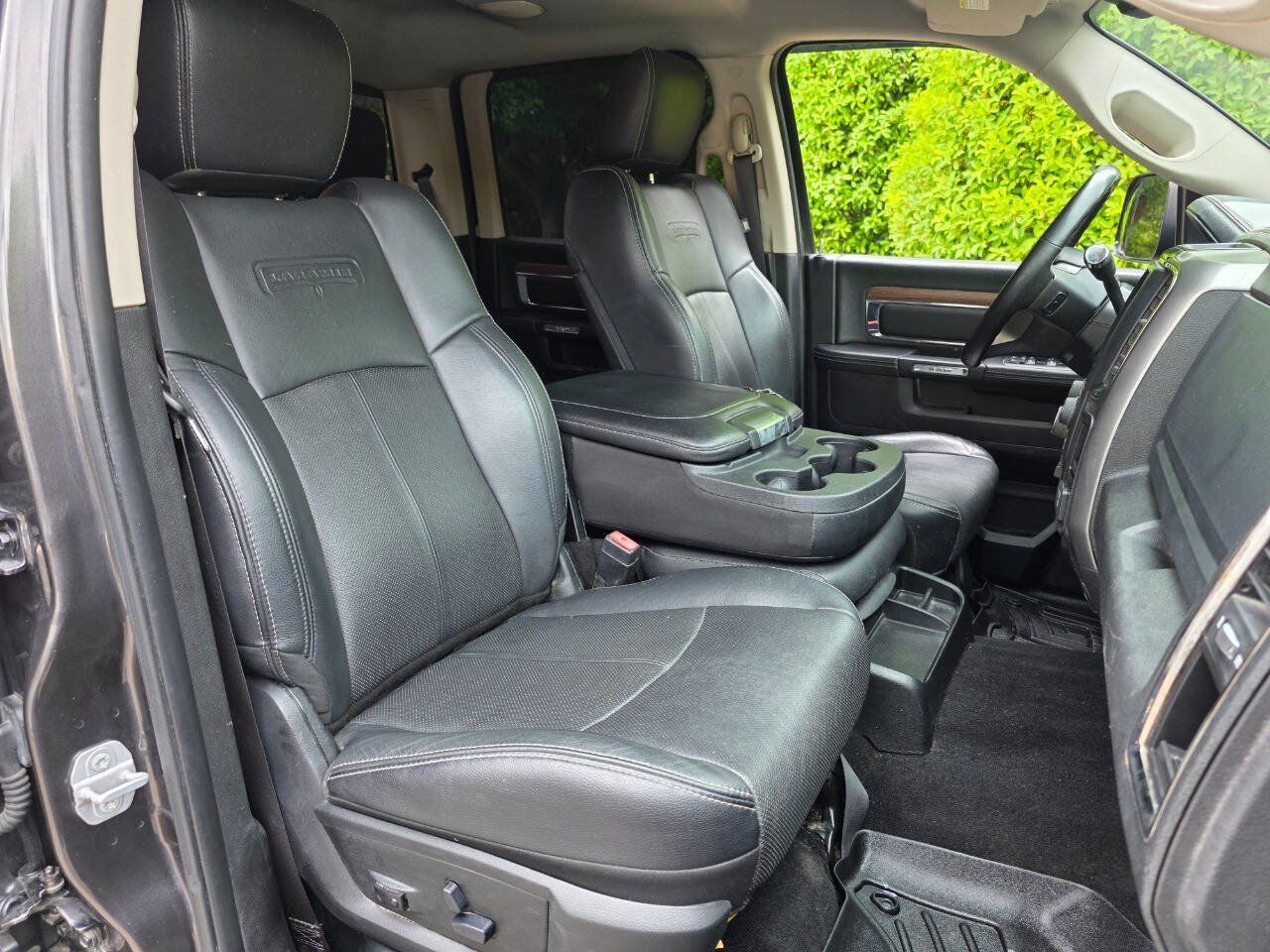 Used 2018 RAM 2500 Laramie w/ Sport Appearance Group AWD/4WD image 33