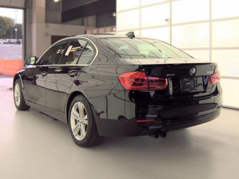 Used 2017 BMW 330i xDrive Sedan w/ Premium Package AWD/4WD image 3