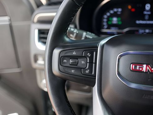 Used 2023 GMC Yukon SLT w/ SLT Luxury Package RWD image 14